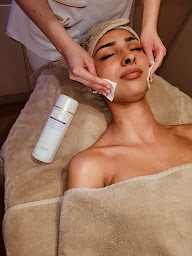 Photo n°14 de Douceur Ambrée à Maisons-Laffitte (Salon de manucure)