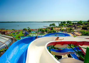 Photo n°3 de Camping Capfun - Paillotte à Azur (Piscine)