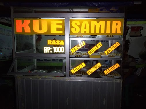 Kue Samir Dua Putra, Author: Arie Cuplis