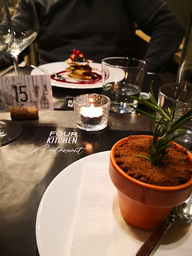 Four Kitchen - Visual