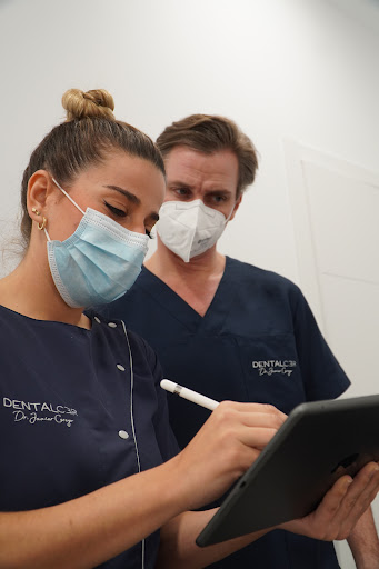 Clínica Dental en Los Boliches | Dentalcer