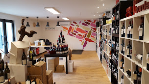 Photo n°3 de ardoneo à Saint-Pierre-du-Mont (Caviste)