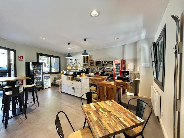 OOLONG Coffee & Brunch