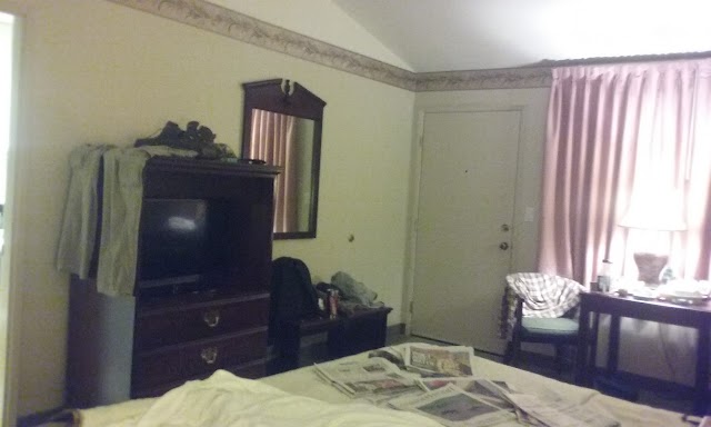 Humboldt Redwoods Inn