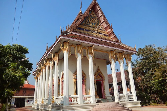 Visit Wat Bang Khae Klang on your trip to Samut Songkhram or Thailand