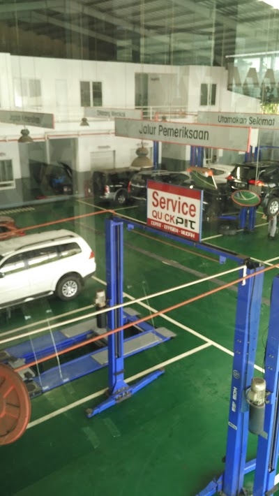 car-dealer