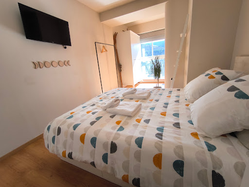Apartamento La Cerdanya - Ideal Parejas - Vistas al Lago - Thumbnail