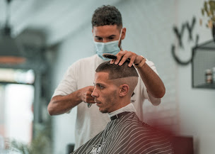 Photo n°17 de Yascut - Coiffeur Barber à Perpignan (Service de blanchiment des dents)