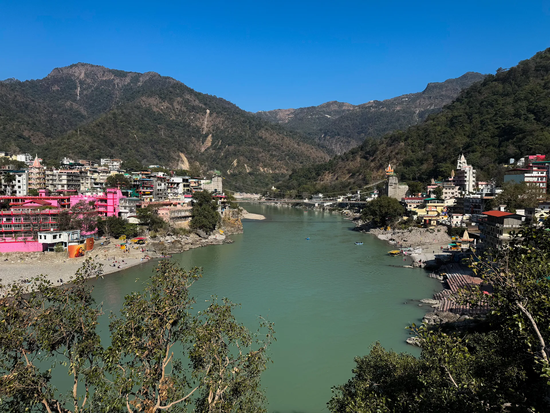 Skyard Hostel Rishikesh (Laxman Jhula)