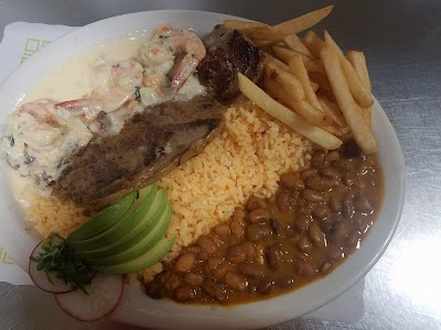 El Paraiso Restaurant & lounge