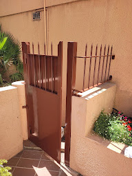 Photo n°14 de Renovation Project à Villeneuve-Loubet (Menuisier)