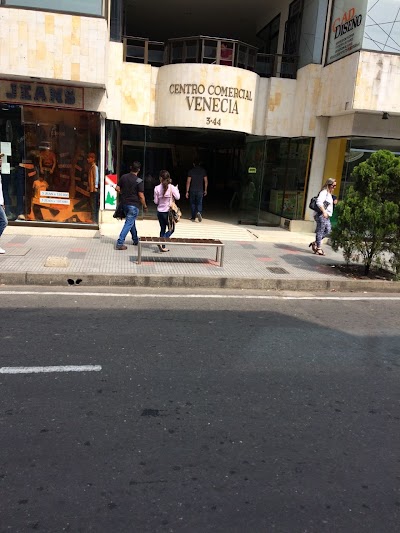 Photos of Centro Comercial Ventura Plaza