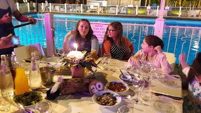 Photos of ירוק על המים