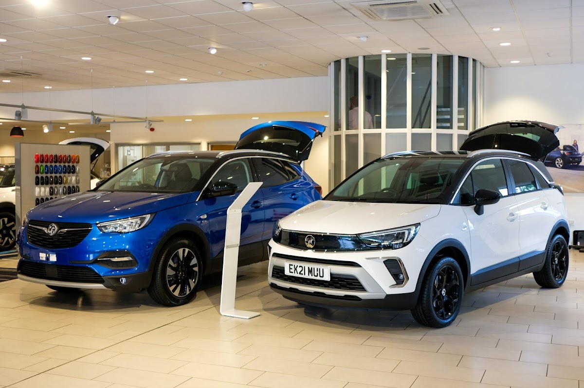 Invicta Chelmsford, Vauxhall Servicing