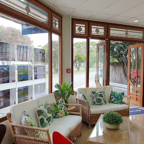 Reviews of Harcourts Cooks Beach in Whitianga - Real estate agency