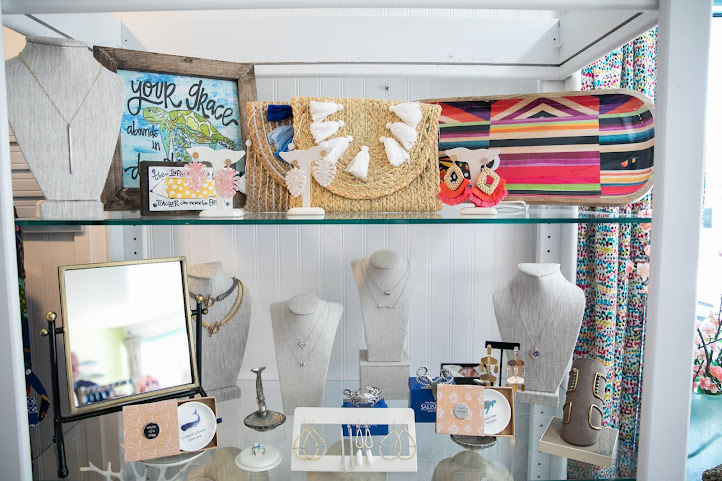 The Fin And Pearl by null