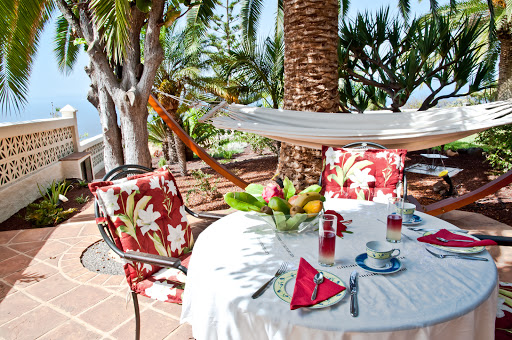 El Refugio Apartments & Villa - Thumbnail