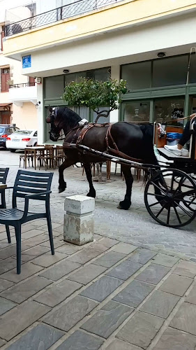 Opinii despre Πλατεία της Σπλάντζιας (Πλατεία 1821) în Χανιά - Μουσείο