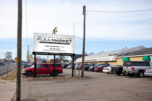 Dave's Place Flea Market - Thumbnail