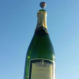 Photo n°20 de Bapteme en montgolfière champagne air show à Saint-Lupien (Agence de vols touristiques en montgolfière)