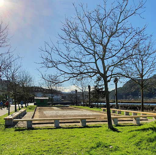 Bolera y petanca