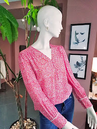 Photo n°22 de MAGASIN APHRODITE, magasin de vêtements et accessoires pour femme. Cosne Cours sur Loire à Cosne-Cours-sur-Loire (Magasin de chaussures)