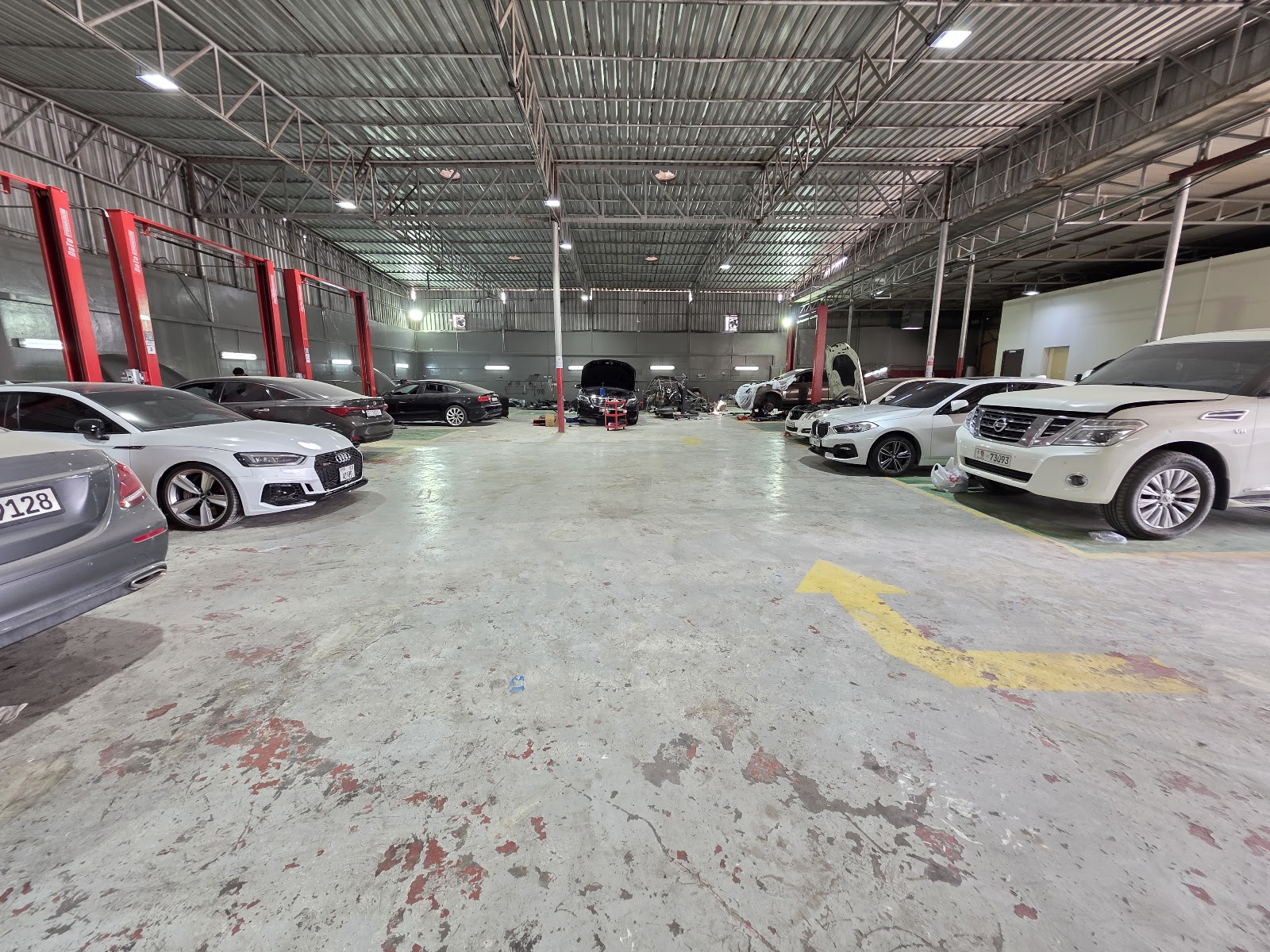 Carmate Auto Repair Garage Musaffah