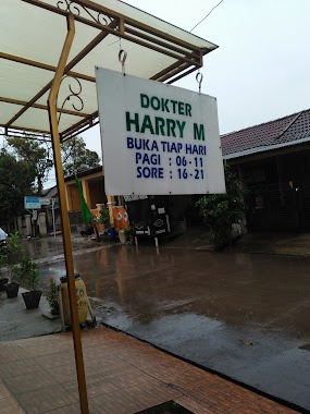 Klinik Dokter Harry, Author: sabil tanjung