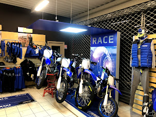 Photo n°7 de Moto Axxe Cosne-sur-Loire | Moto Center à Cosne-Cours-sur-Loire (Magasin de motos)