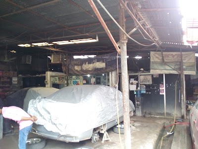 Photos of He Workshop