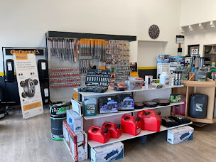 Photo n°9 de Eurotyre - Garage GP Pneus Service à Saint-Junien (Magasin de pneus)