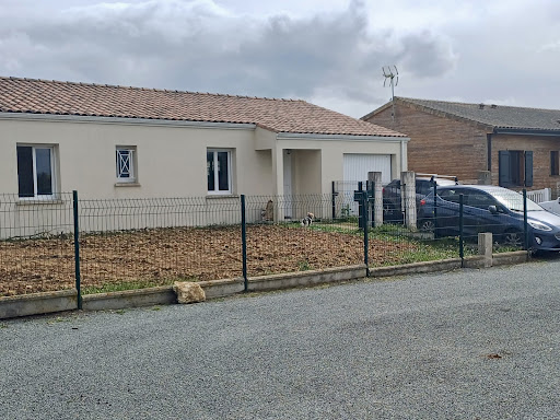 Plus intime ❗À Landes, à côté de Staint-Jean d’Angely,...