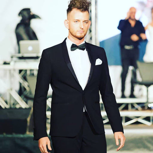 Leo Ferretti Hair Designer Group - Thumbnail