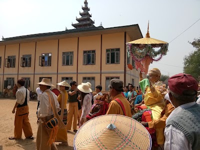 Photos of Kawn Mu Jarng Kharm