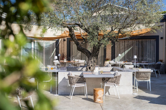 Le Saint Hilaire Gwladys & Sébastien Rath by null