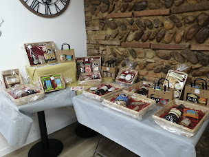 Photo n°19 de Le Séquoia épicerie, pizzeria, burgers, snacking à Pouy-de-Touges (Restauration rapide)