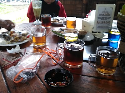 Photos of Balibu Eating Sundanese