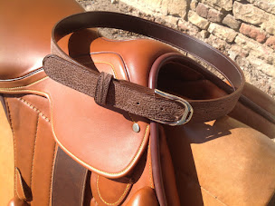 Photo n°5 de Sellerie Delameilleure - Sellier DLM à Saint-Ambreuil (Magasin d'équitation)