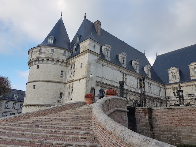 Lycée St Joseph - Château de Mesnières : Forêt, Horticulture, Services, Hôtellerie