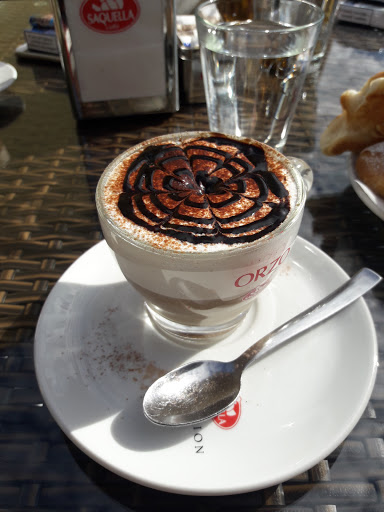 Double Height Cafè - Visual