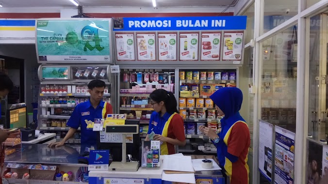 Indomaret Cempaka Putih Raya. F14R, Author: febrysetyo nugroho