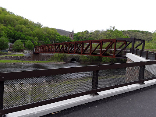 D & L Trailhead