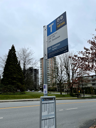 SB Lonsdale Ave @ W Keith Rd - Thumbnail