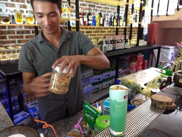 Quiri Pub Cocktail & Coffee