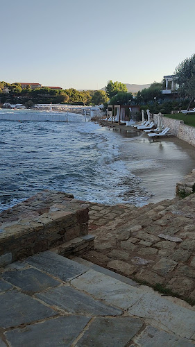 166 73, Leof. Poseidonos 4, Vouliagmeni 166 72