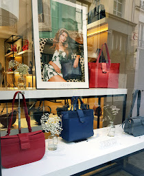 Photo n°23 de Kate Lee Paris à Paris (Magasin de maroquinerie)