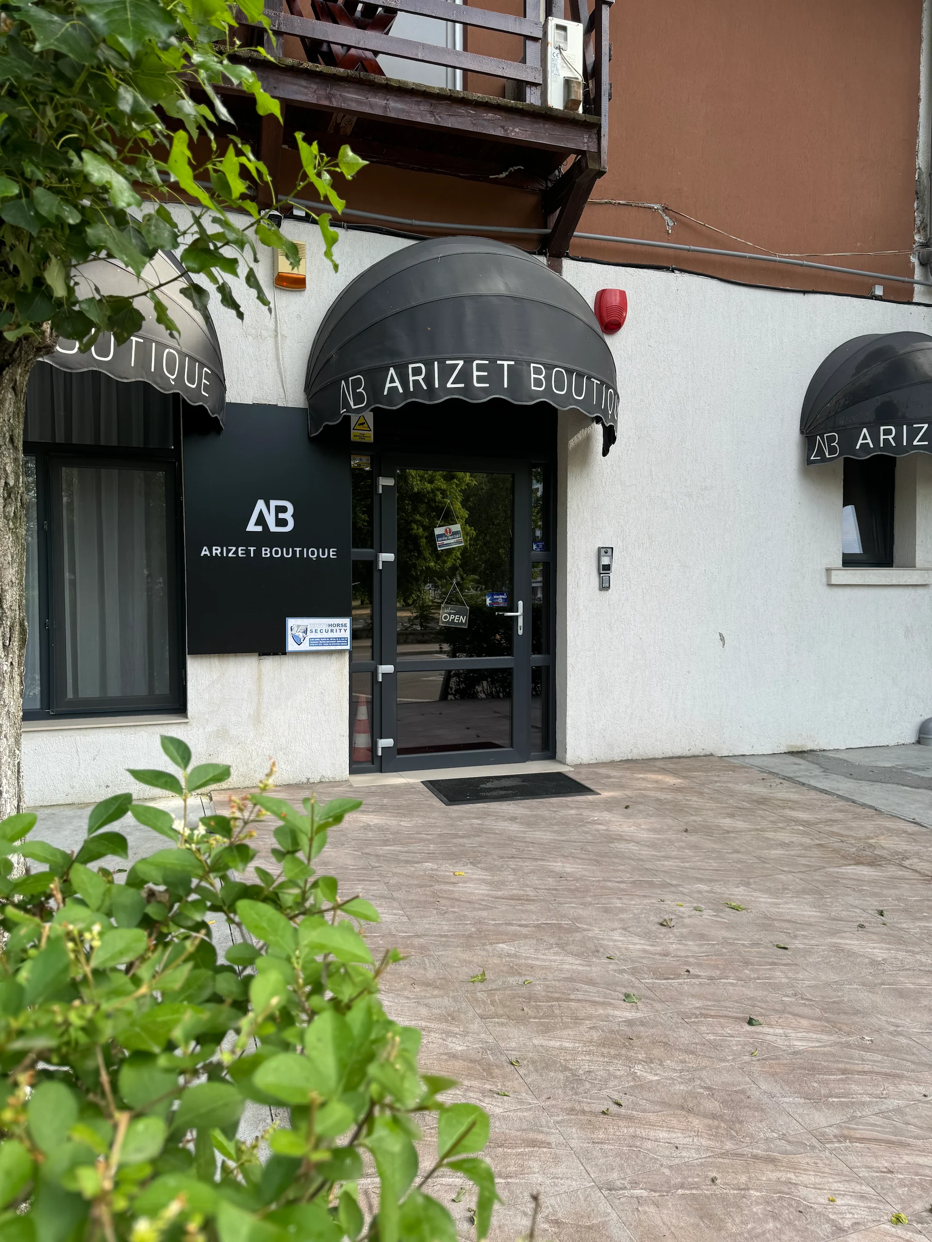 Arizet Boutique Mamaia