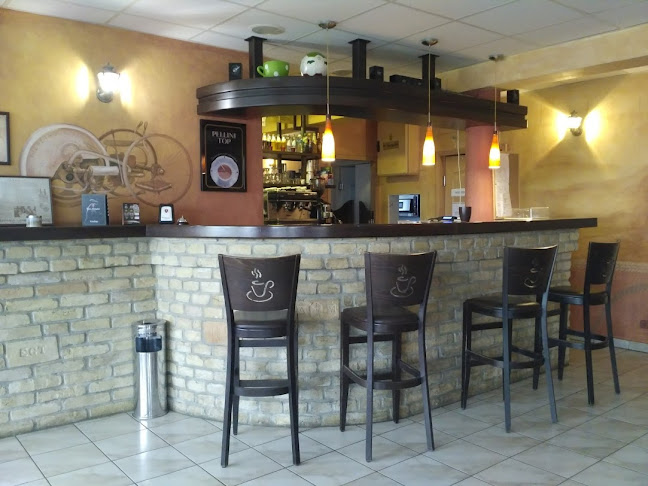 Solt, Földvári út 108-110, 6320