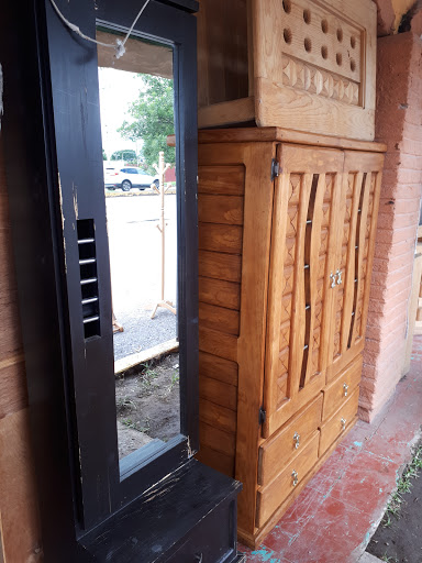 Muebles & Artesanias "Juquilita"