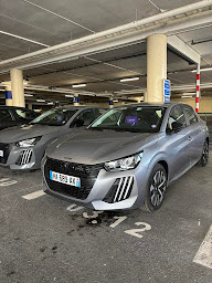 Photo n°14 de Carrefour Location à Labège (Agence de location de fourgonnettes)